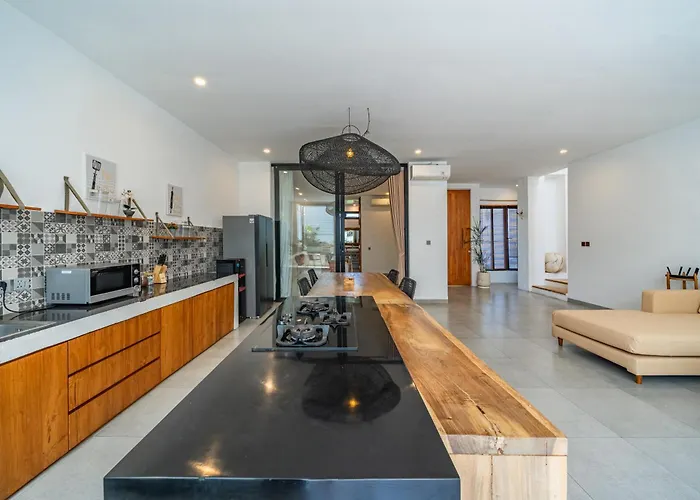 Вилла Athalla - Elegant 3br Near Berawa Beach!
