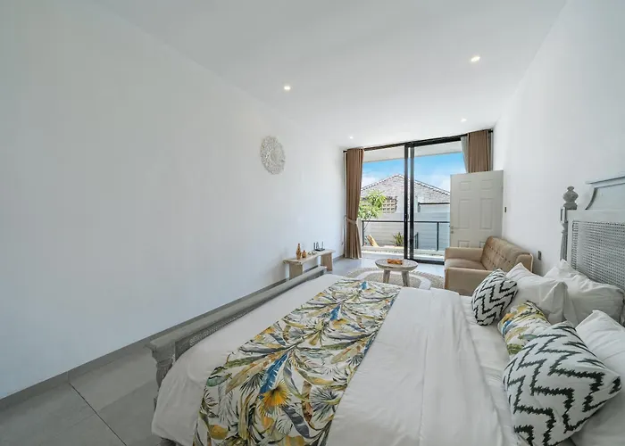 Вилла Athalla - Elegant 3br Near Berawa Beach! Чангу